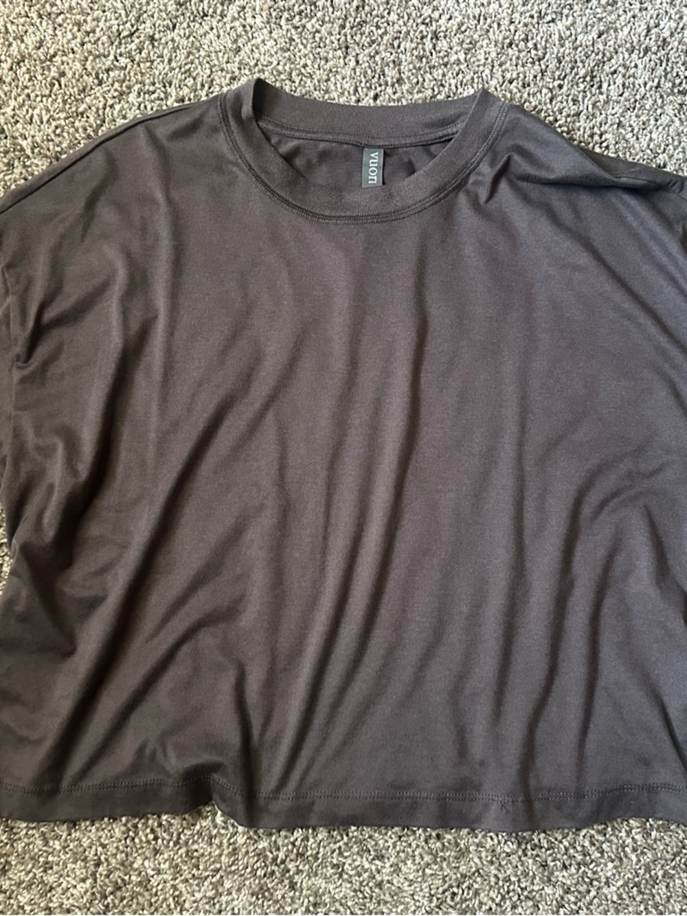 Vuori Women’s Energy Tee in Brown